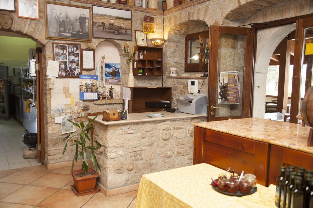 Agriturismo La Vecchia Cascina Di Paolo & Belinda Villa Pietrelcina Exteriör bild