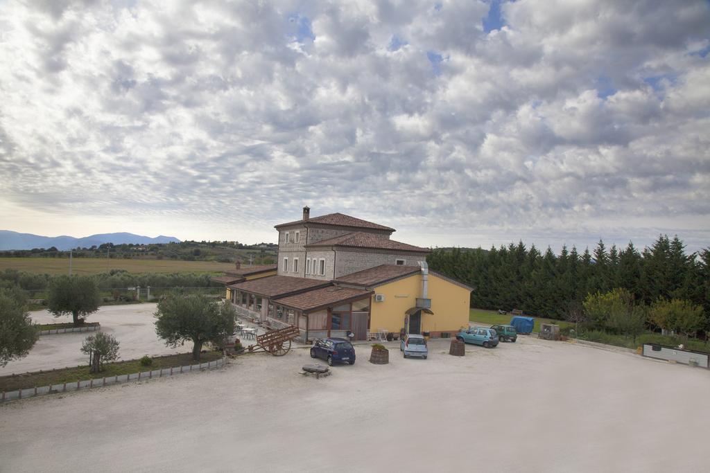 Agriturismo La Vecchia Cascina Di Paolo & Belinda Villa Pietrelcina Exteriör bild